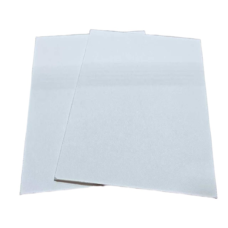 Placa de aramida com isolamento elétrico